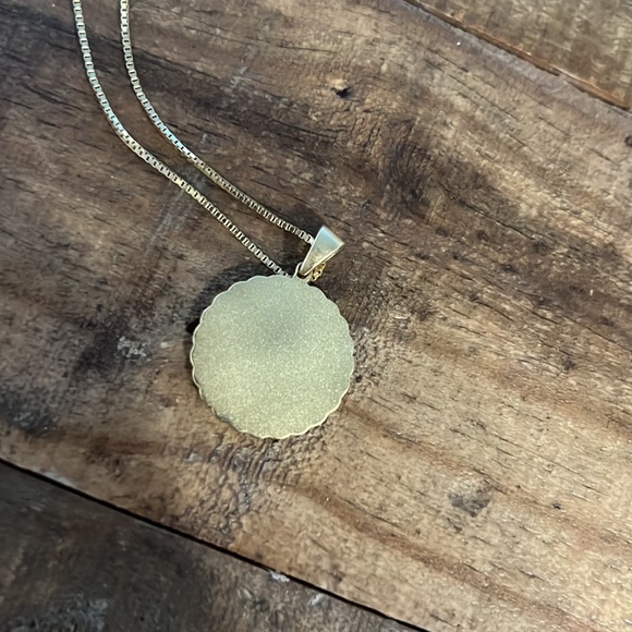 Livie Kaia Coin Necklace - Picture 5 of 7